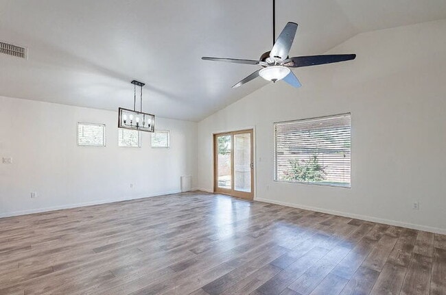 Building Photo - Madera Highlands