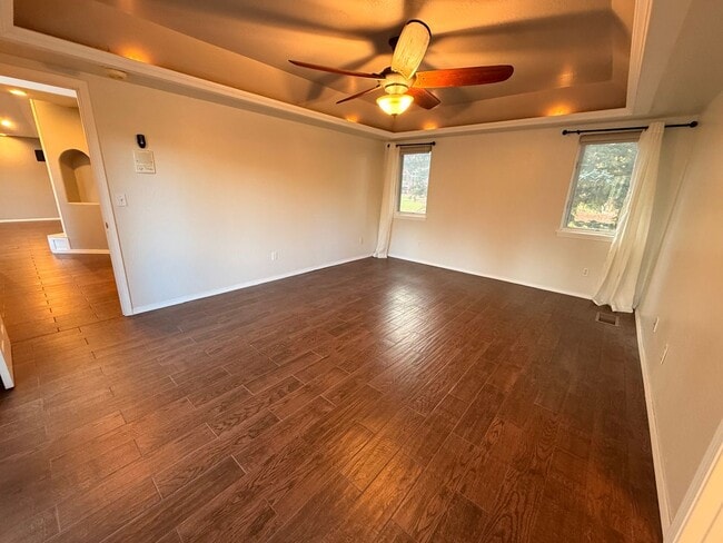 Building Photo - Gorgeous Flagstaff Rental