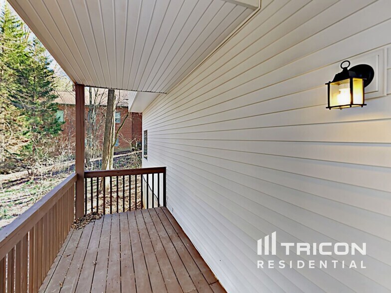 Building Photo - 1720 Ben King Rd