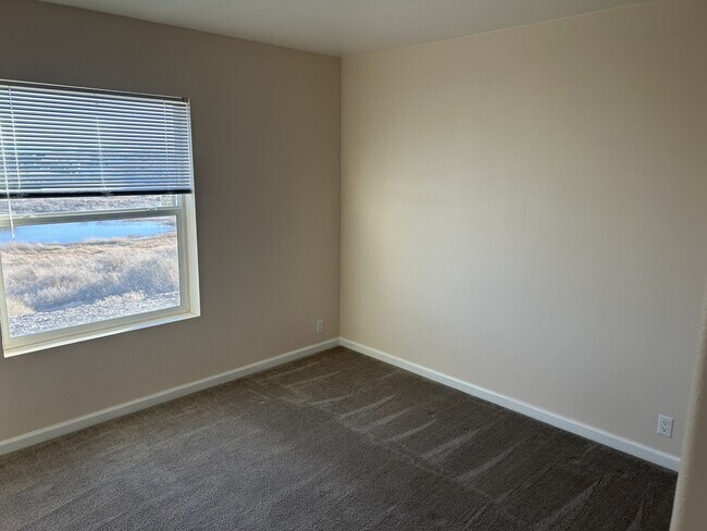 Building Photo - 1911 Sprig Ln