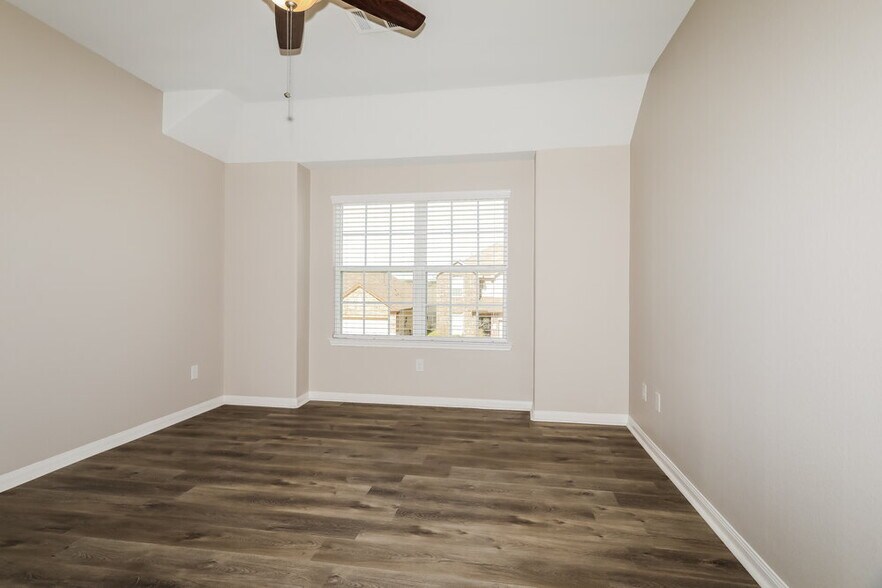 Building Photo - 4302 McGregor Blf Ln