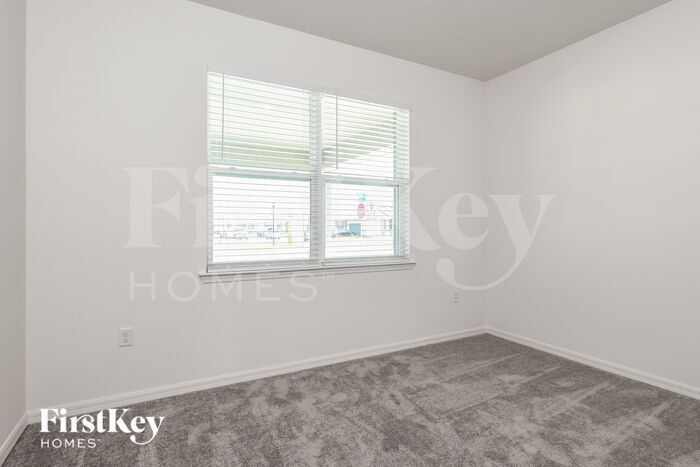 Building Photo - 1642 Isleta Lp
