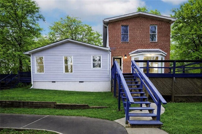 Building Photo - 1441 Blvd Lorraine SW