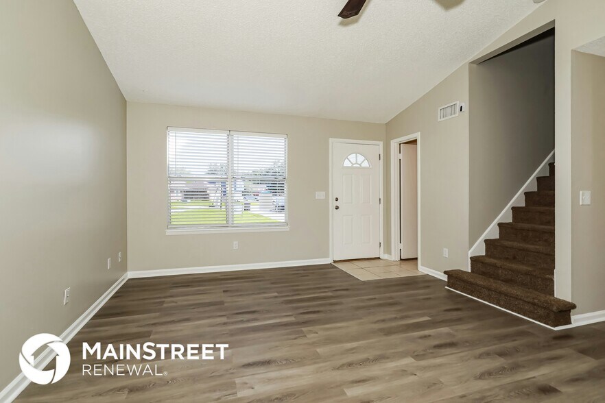 Building Photo - 8144 Colonnade Ct W