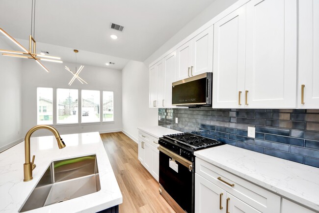 Building Photo - 9309 Caddo Rd