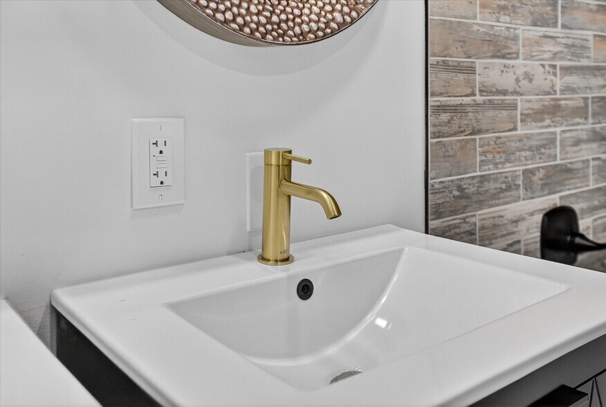 Building Photo - 509 McDonald St