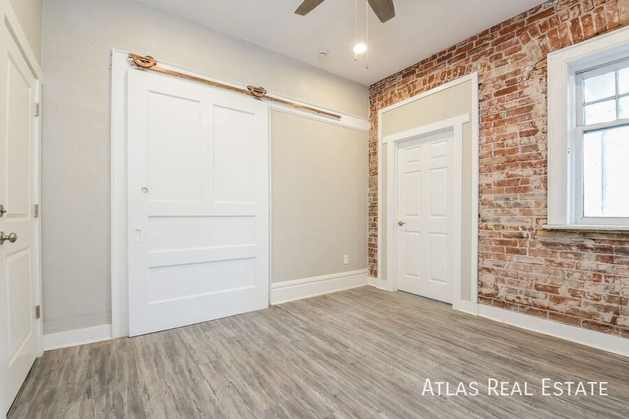Building Photo - 1220 Corona St