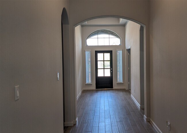 Building Photo - 5823 Grand Saline Dr