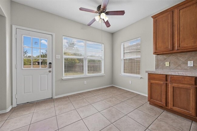 Building Photo - 20521 Farm Pond Ln