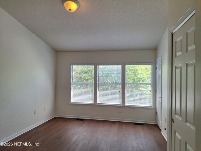 Building Photo - 8106 Summer Cove Ct