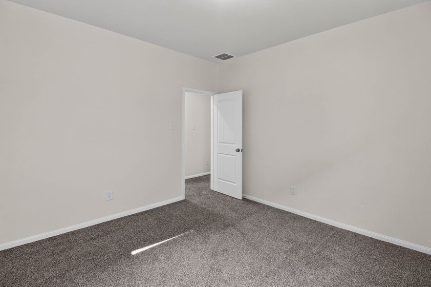 Building Photo - 24839 Goldoni Dr