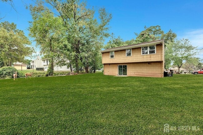 Building Photo - 5 Pelmont Pl