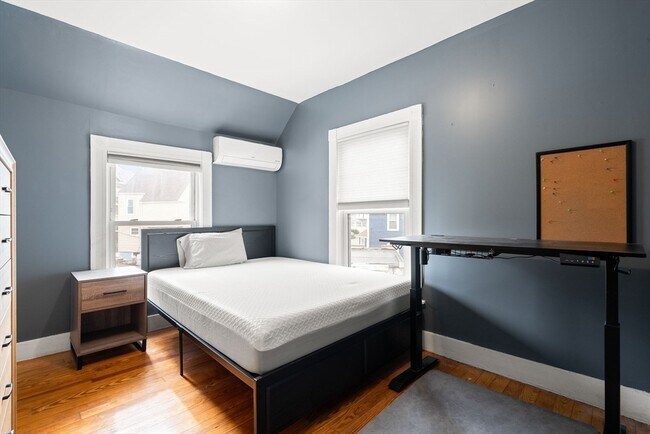 Building Photo - 12 Pomeroy St