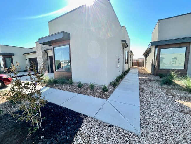 Building Photo - Patio Home in Woodland Estates - Pet Friendly