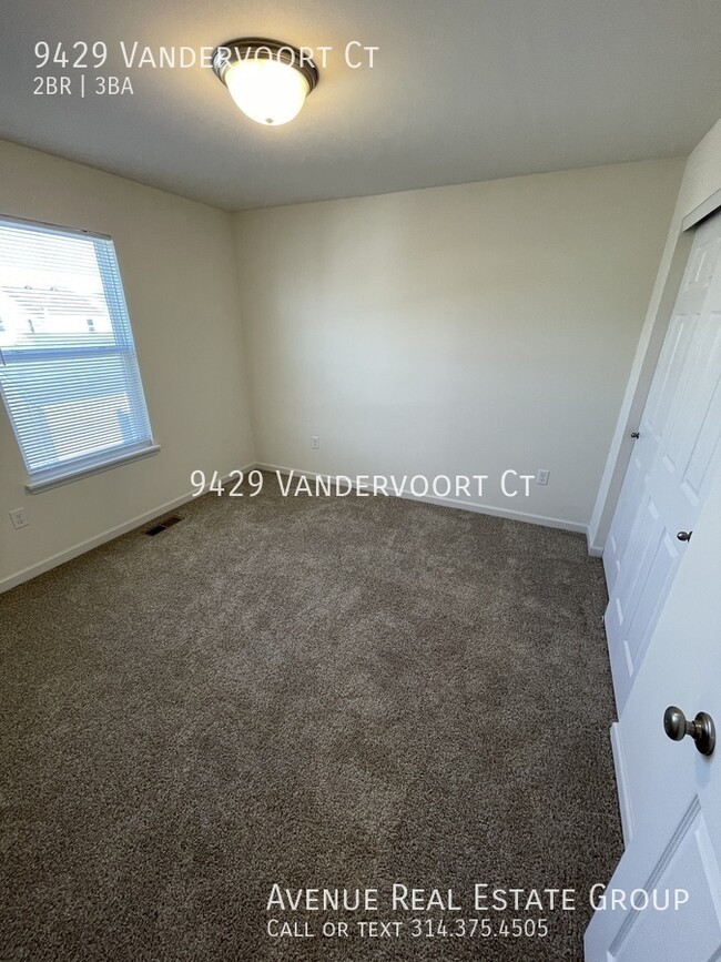 Building Photo - 9429 Vandervoort Ct