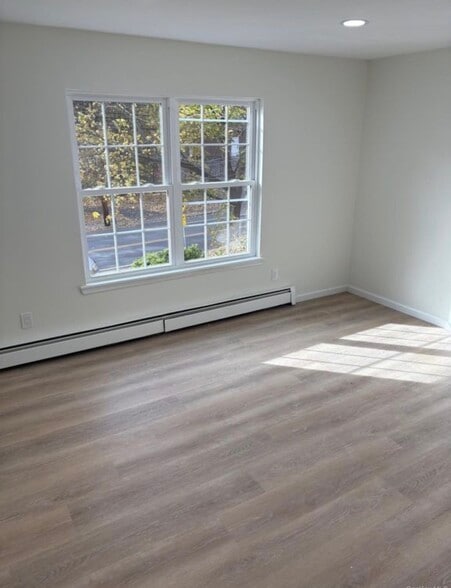 Building Photo - 160 McKay Rd