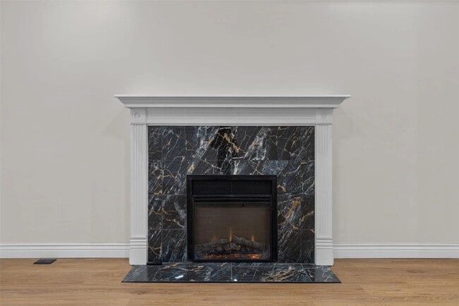 Building Photo - 5756 De Giverville Ave