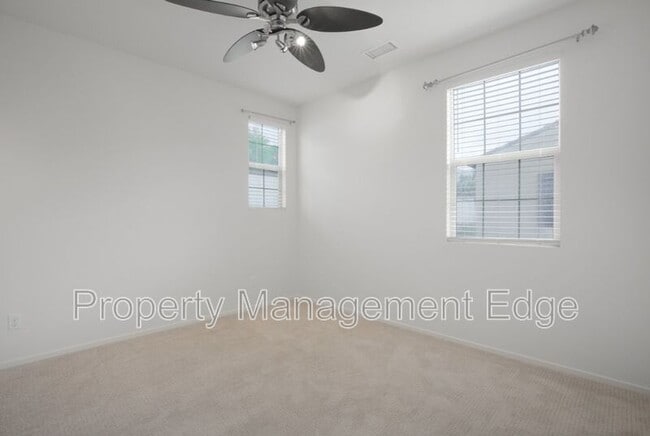 Building Photo - 662 Gemstone Dr