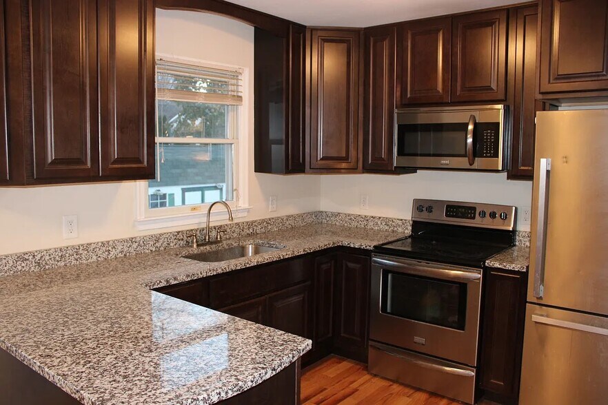 Building Photo - 7 White Birch Dr