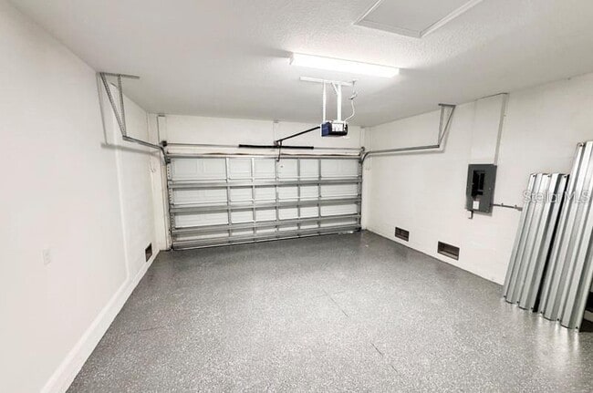 Building Photo - 1153 Chalmer Terrace