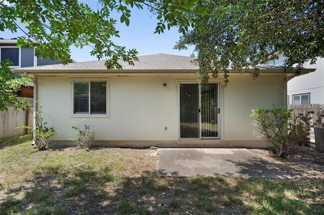 Building Photo - 16225 Hamilton Point Cir