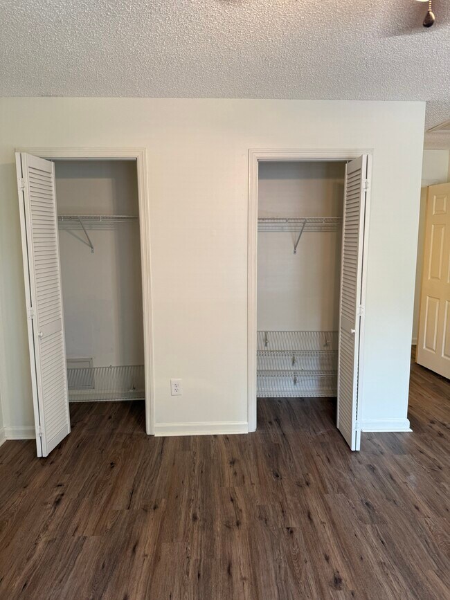 Building Photo - 4067 Coopers Hill Dr SE