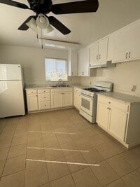 Building Photo - 205 Smalley Ave