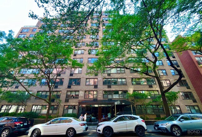 Primary Photo - 340 E 74th St