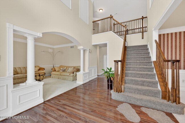 Building Photo - 153 Sandra Way