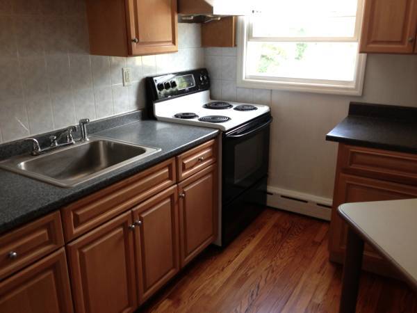 Building Photo - 20 Cedar St