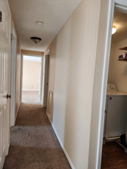 Building Photo - 65 Sweetfern Ct