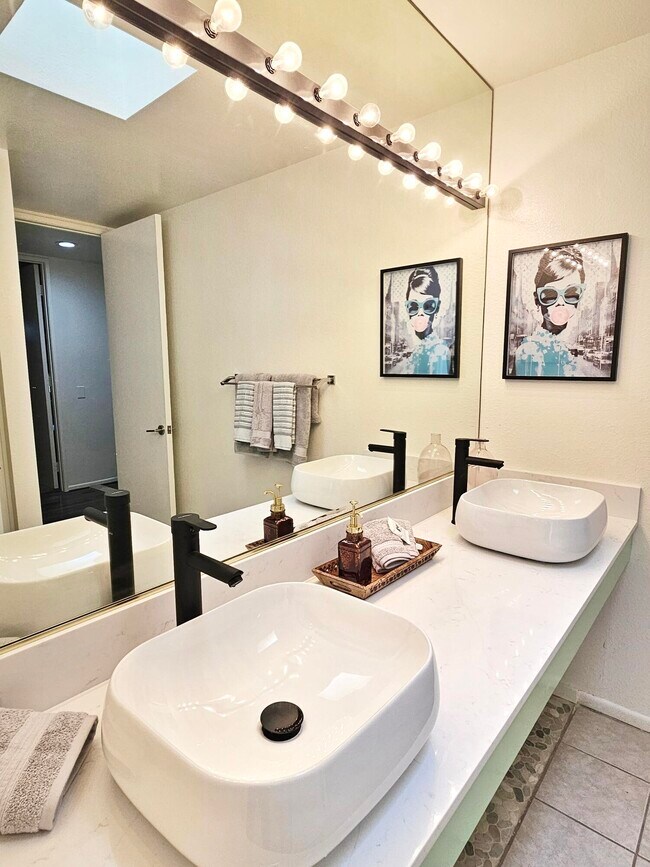 Building Photo - 28700 Taos Ct