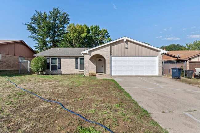 Building Photo - 6816 Westglen Dr