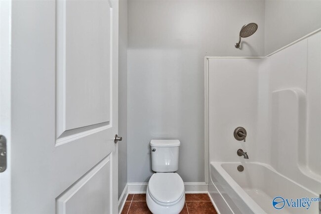 Building Photo - 3028 Greenway Cir SE