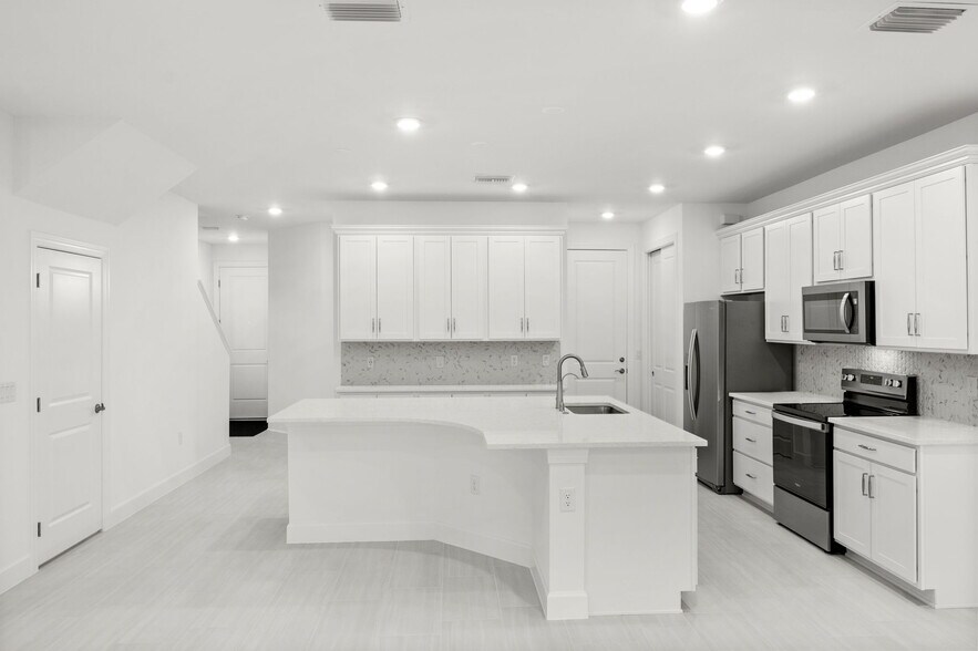 Building Photo - 4286 Sonoma Oaks Cir