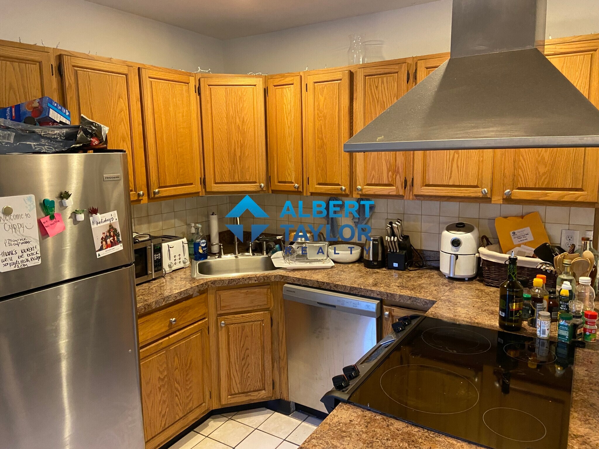 Building Photo - 22 Saint Cyprians Pl