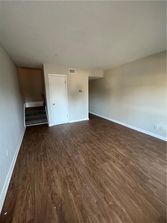 Building Photo - 153 W 16th St