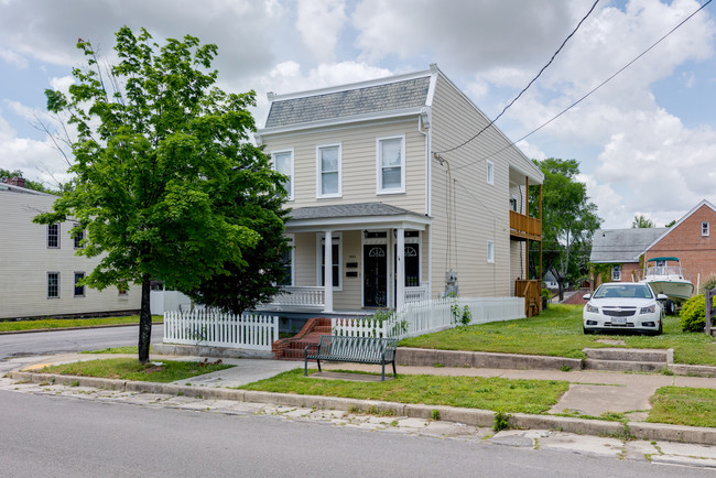 Building Photo - 1600 N 22nd St