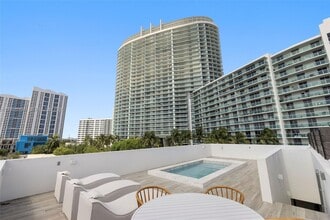 Building Photo - Bay Road, Miami Beach, FL 33139 - 3 BR 3.5 BA townhouse