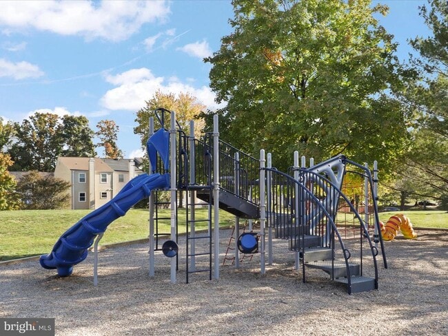Building Photo - 6502 Coachleigh Way