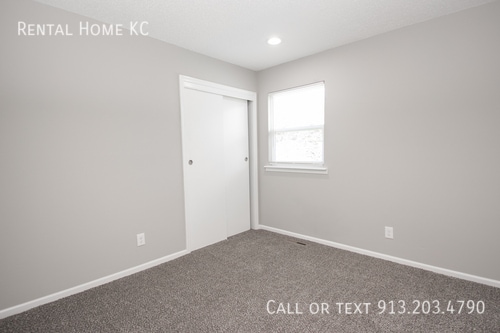 Building Photo - 1224 E Cothrell-