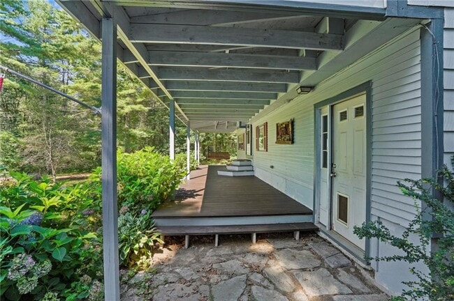 Building Photo - 125 Lewis Farm Rd