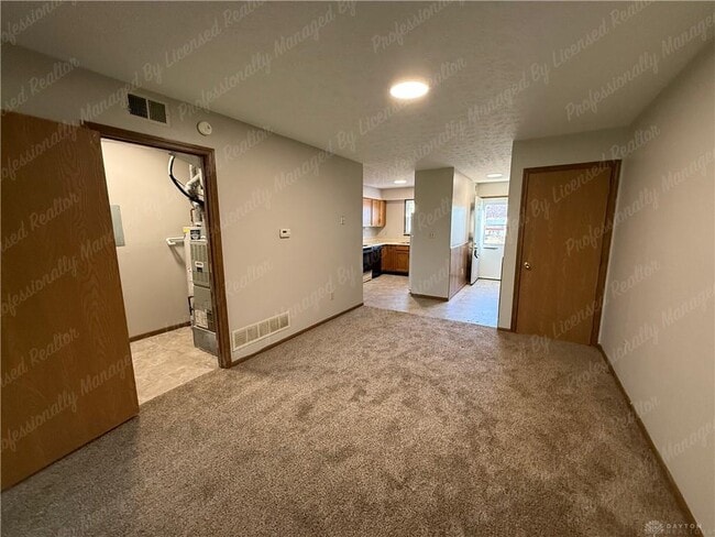 Building Photo - 557 N Broad St