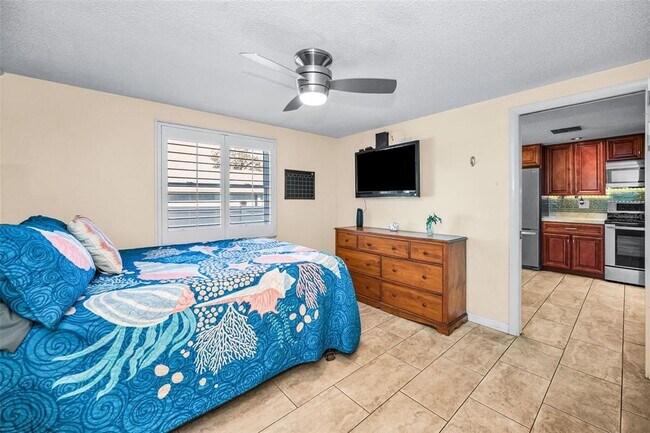 Building Photo - 1000 Crane Ct