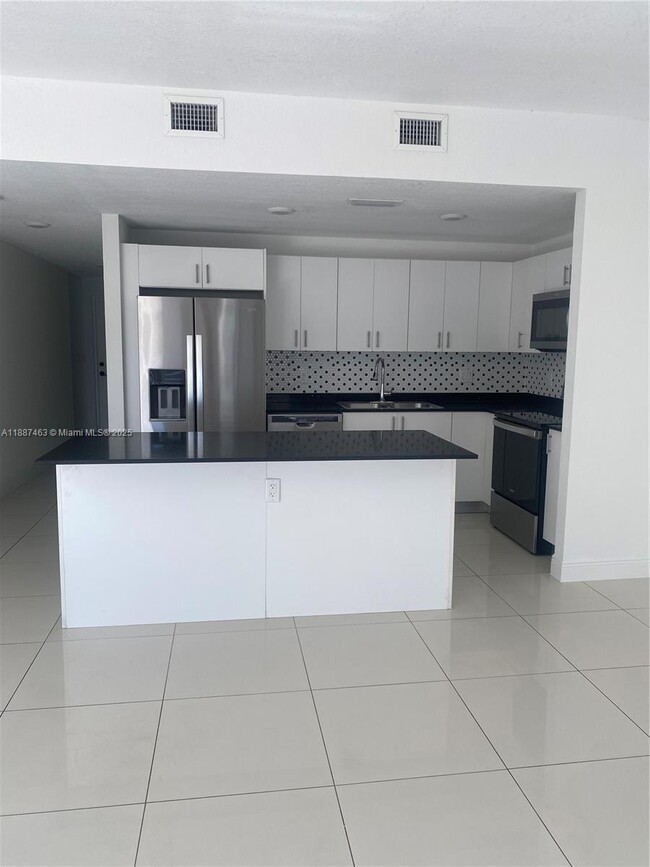 Building Photo - 14362 SW 258th Ln