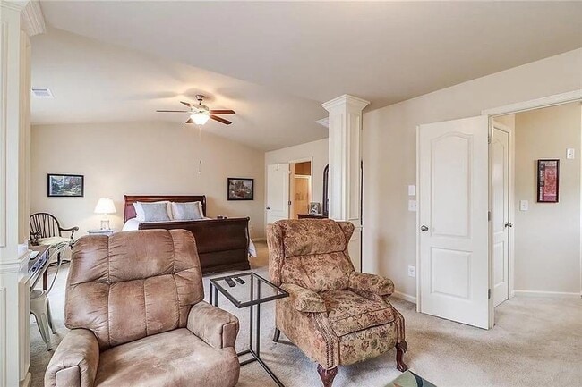 Building Photo - 2344 Attewood Dr