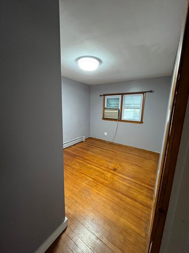 Building Photo - 257 Palisade Ave