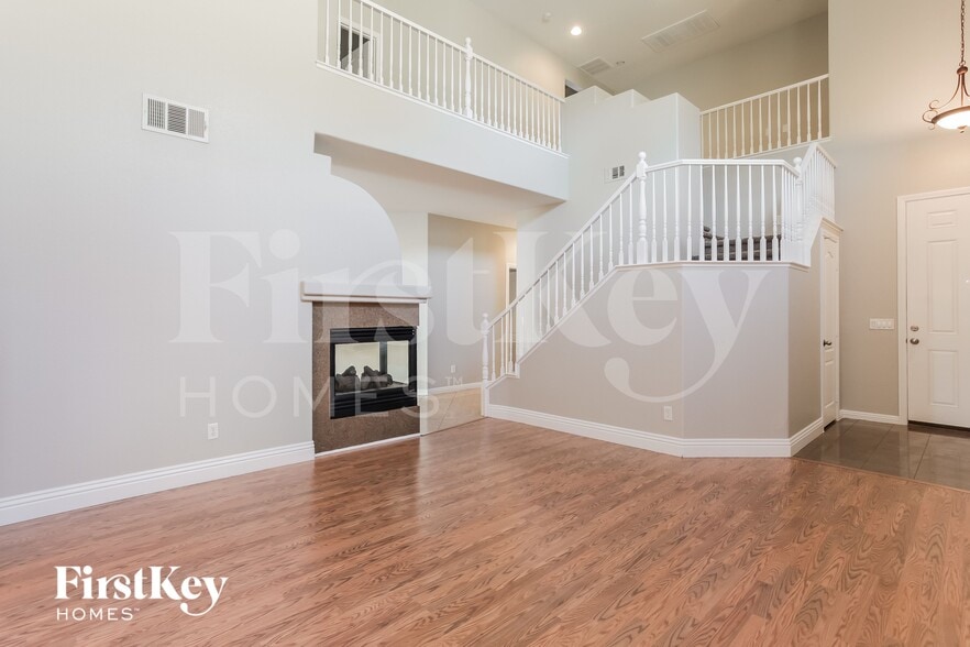 Building Photo - 9100 Little Horse Ave