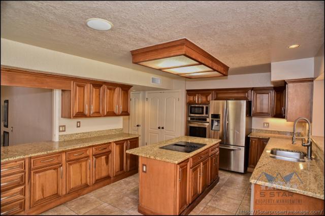 Building Photo - 4 bedroom in El Paso TX 79922