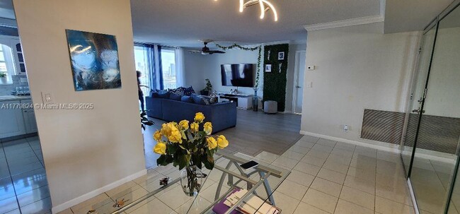 Building Photo - 137 Golden Isles Dr
